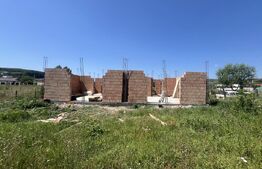 Casă tip duplex, 135 mp, zona Livezeni 