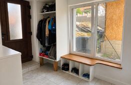 Casa de vanzare, 500 mp, zona Reghin