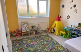 Casa de vanzare, 500 mp, zona Reghin