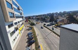 Spațiu comercial-birouri de închiriat  Str. Gh Doja Mansarda 100 mp utilil 