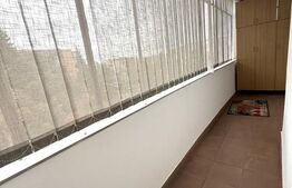 Apartament de vanzare, 58 mp, zona Semicentala