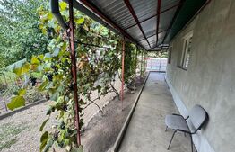 Casa de vanzare, 75 mp, 550 mp teren, zona Chetani 