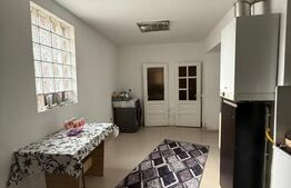 Apartament de vanzare , curte comuna, 2 camere, Zona Semicentral