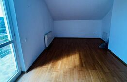 Casă cu teren 720 mp, Livezeni