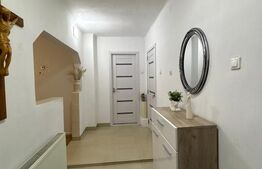 Apartament cu 3 camere, 76.60 mp, zona Centrala - Gurghiu