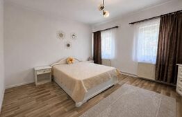 Apartament cu 3 camere, 76.60 mp, zona Centrala - Gurghiu