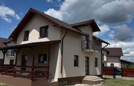 Casă P+M, 120 mp, teren de 400 mp, zona Reghin