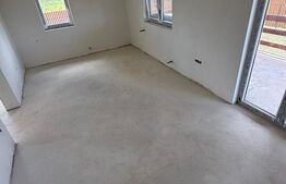 Casă P+M, 120 mp, teren de 400 mp, zona Reghin