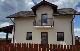 Casă P+M, 120 mp, teren de 400 mp, zona Reghin