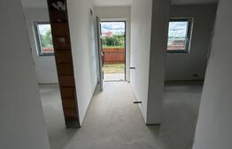 Casă P+M, 120 mp, teren de 400 mp, zona Reghin