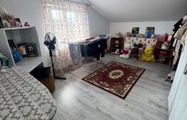 Casa de vanzare, 250 mp, zona Chirileu