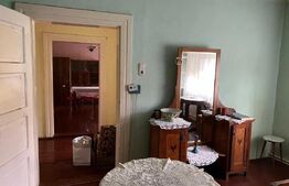 Casa cu trei camere, 73 mp, zona Reghin