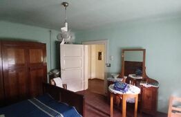 Casa cu trei camere, 73 mp, zona Reghin