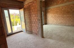 Casa moderna cu design aparte în Corunca
