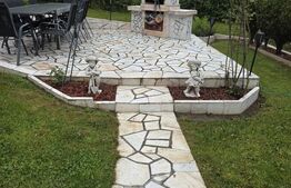 Vilă de vânzare în Corunca| Trei nivele| 320 metrii pătrați!