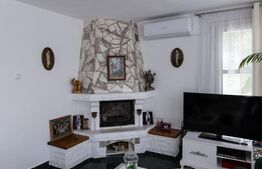 Vilă de vânzare în Corunca| Trei nivele| 320 metrii pătrați!