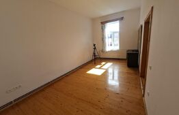 Casa de vanzare, 350 mp, zona Danes 