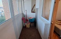 Apartament cu 3 camere pe Str. Transilvaniei, 70 mp utili, 2 băi, balcon închis