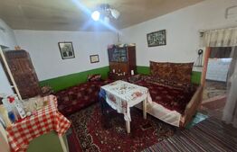 Casă cu teren de 1099 mp în Văleni, județul Mureș