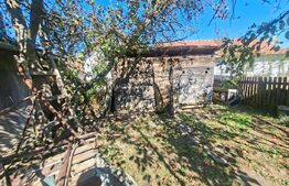 Casă cu teren de 1099 mp în Văleni, județul Mureș