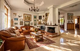 Proprietate de vanzare, 315 mp, 17 ari teren, zona Sangeorgiu de Mures