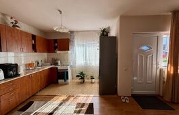 Casa de vanzare, 120 mp, 600 mp teren, zona Corunca