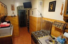 Apartament spațios cu trei camere la parter în zonă centrală!