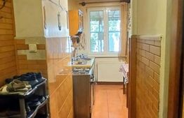 Apartament spațios cu trei camere la parter în zonă centrală!