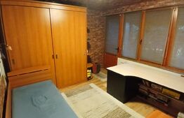 Apartament spațios cu trei camere la parter în zonă centrală!