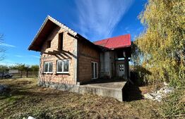 De vanzare teren de 3.500 mp cu constructie, in Stejeris