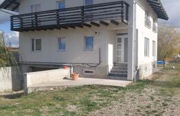 Casa de vanzare, 396 mp, zona Chetani 