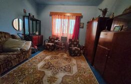 Casa de vanzare, 72.60 mp, zona Ungheni