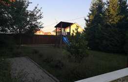 De vânzare casă individuală, 270 mp utili, 500 mp teren, cartierul Unirii, zona liniștită