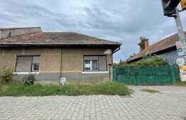 Casa cu 2 camere, 80 mp, ideal pentru spațiu comercial.