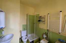 Casa individuală de vânzare,  4 camere suprafața 200 mp