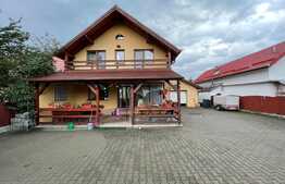 Casa de vânzare cu 5 camere, 250 mp utili, teren 1200 mp, zona liniștită! 