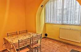 Apartament cu 3 camere pe Bulevardul Pandurilor