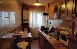 Apartament de 4 camere, 72 mp, decomandat, zona Libertatii!