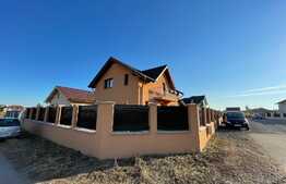 Casa individuală cu 4 camere, 160 mp, zona Unirii