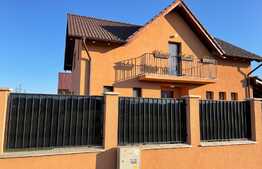Casa individuală cu 4 camere, 160 mp, zona Unirii