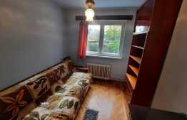 Investiție! Apartament cu 3 camere, decomandat, 60 mp, garaj inclus, zona Dâmbu