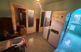 Investiție! Apartament cu 3 camere, decomandat, 60 mp, garaj inclus, zona Dâmbu