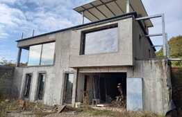 Casa de vanzare ,in zona  Platoul Cornesti.