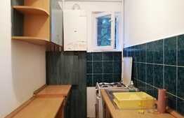 Apartament de 3 camere, semidecomandat, 52 mp, zona Budai