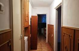 Apartament de 3 camere, semidecomandat, 52 mp, zona Budai