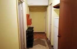 Apartament de 3 camere, semidecomandat, 52 mp, zona Budai