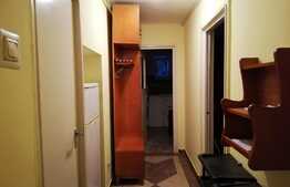 Apartament de 3 camere, semidecomandat, 52 mp, zona Budai