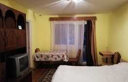 Apartament de 3 camere, semidecomandat, 52 mp, zona Budai