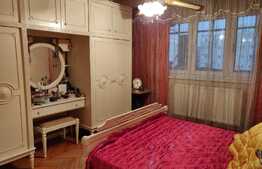 Apartament de 3 camere, decomandat, 68 mp, cartierul Dambul 