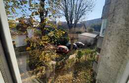 Investiție! Apartament cu 2 camere, semidecomandat, 40 mp, zona Dâmbu